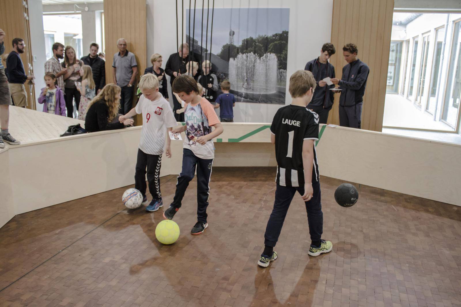 Foto fra udstillingsåbning