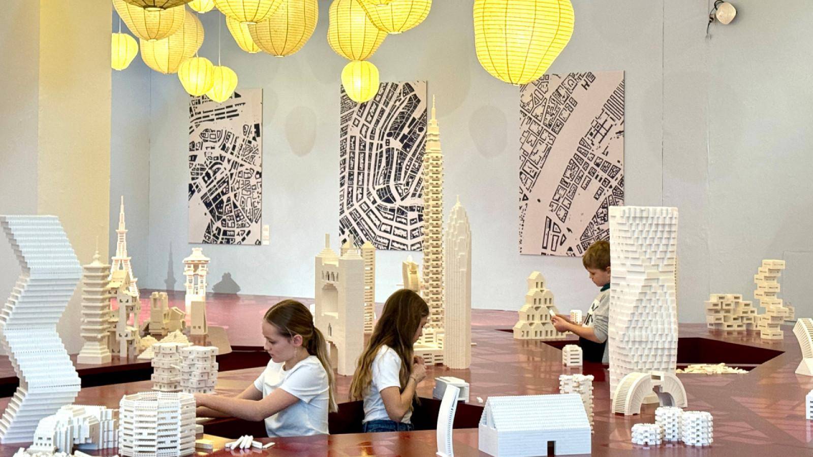 Foto fra Den klodsede by